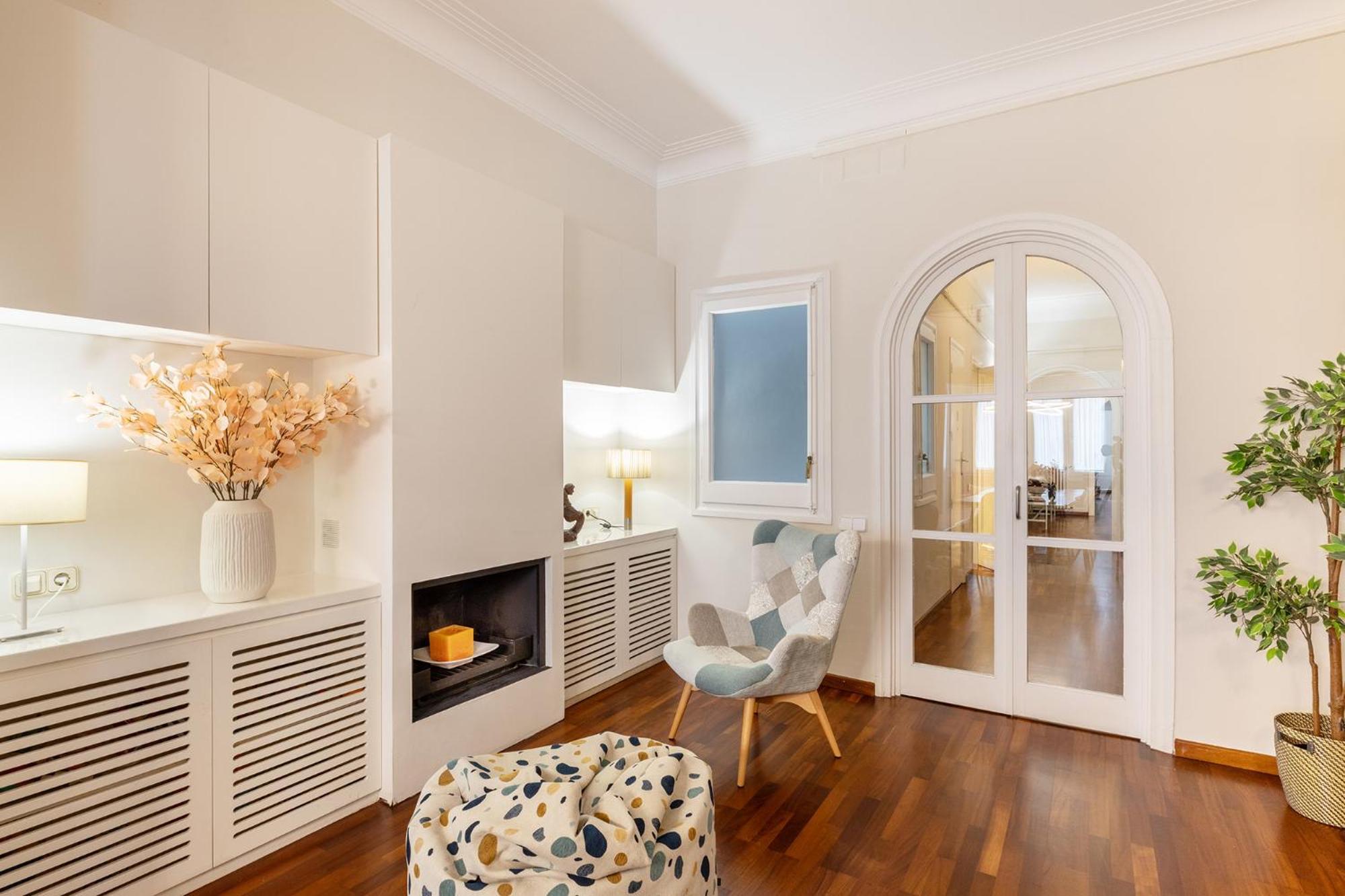 Large & Beautiful Apartment 4Min From Passeig De Gracia 巴塞罗那 外观 照片