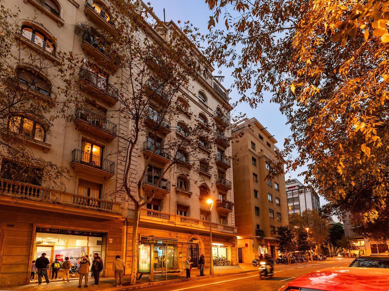 Large & Beautiful Apartment 4Min From Passeig De Gracia 巴塞罗那 外观 照片